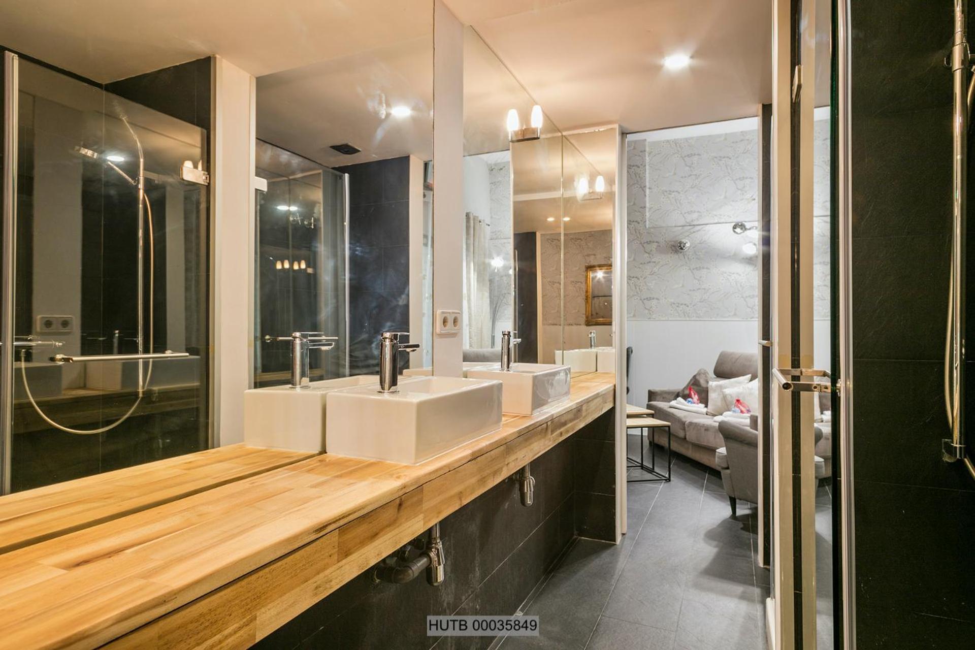 Alcam Les Corts Apartment Barcelona Exterior foto